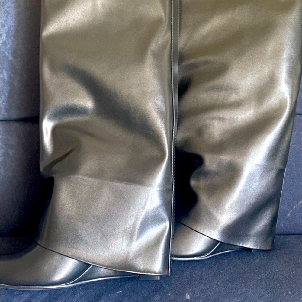 Amazon Women's Black Heeled Boots